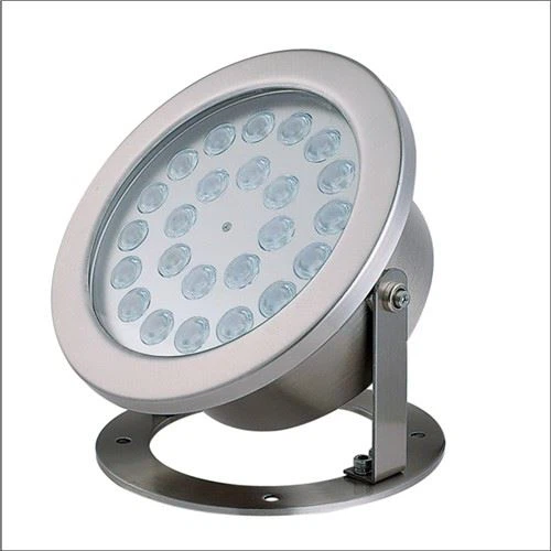 Svetle podvodne LED luči